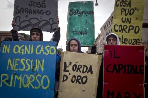 I Book bloc durante la manifestazione degli studenti contro il decreto Gelmini del 22 dicembre 2010