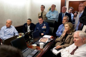 Barack Obama e il suo staff subito prima dell'uccisione di Osama Bin laden