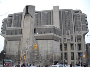 La Robarts Library della University of Toronto in Canada