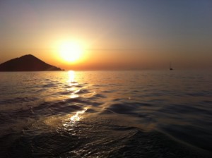 Tramonto sul mare. Foto di Fabio Picchi