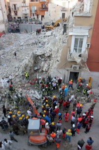 Crollo palazzina a Barletta