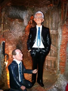Monti e Berlusconi nel presepe di Marco Ferrigno