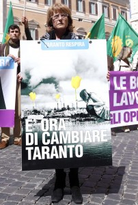Sit-in per la bonifica dell'Ilva di Taranto