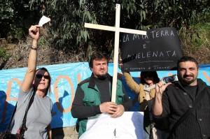 Pozzuoli - Protesta comitati "Terra dei fuochi"