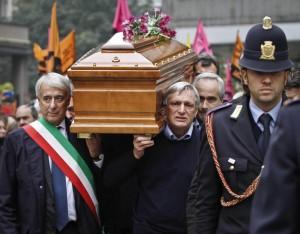 Funerali di Lea Garofalo , testimone di giustizia uccisa dalla 'Ndrangheta nel 2009