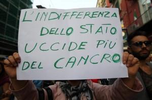 Terra dei fuochi: manifestazione a Napoli per dire basta alla devastazione