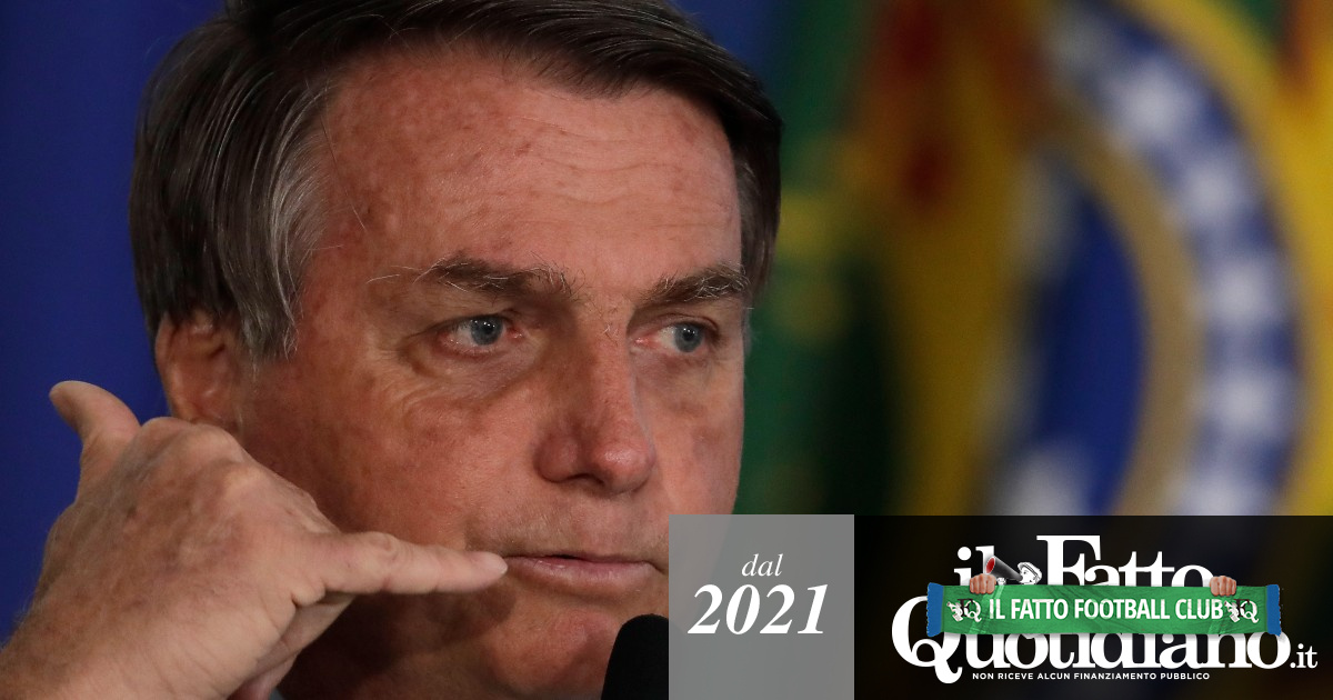 Brasile, Bolsonaro e il calcio come arma di distrazione di massa: la Coppa America per distogliere l’attenzione dalla cattiva gestione del Covid